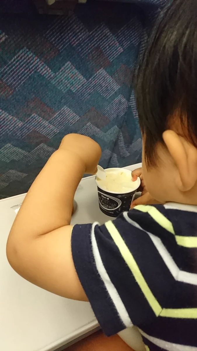 新幹線の中で買えるスジャータのアイスは子連れに超ありがたいアイテムだった！