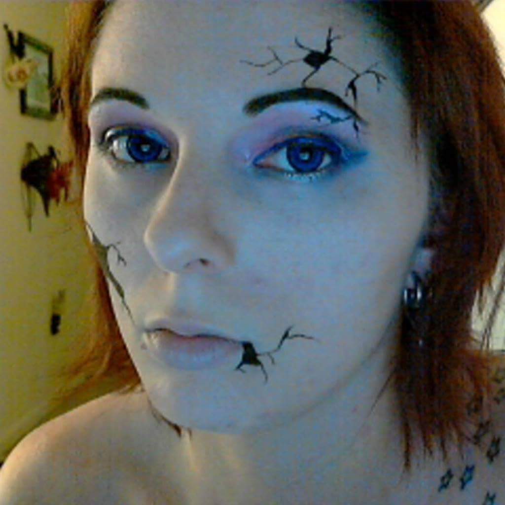 MelissaPCordero's tweet photo. Oh how I love #halloween ... the #makeup. The #horror the #creepiness ... let's bring on the #ghosts #skeletons and #creaturesofthenight 

P.s. I love doing this makeup https://t.co/qCjXi3072t