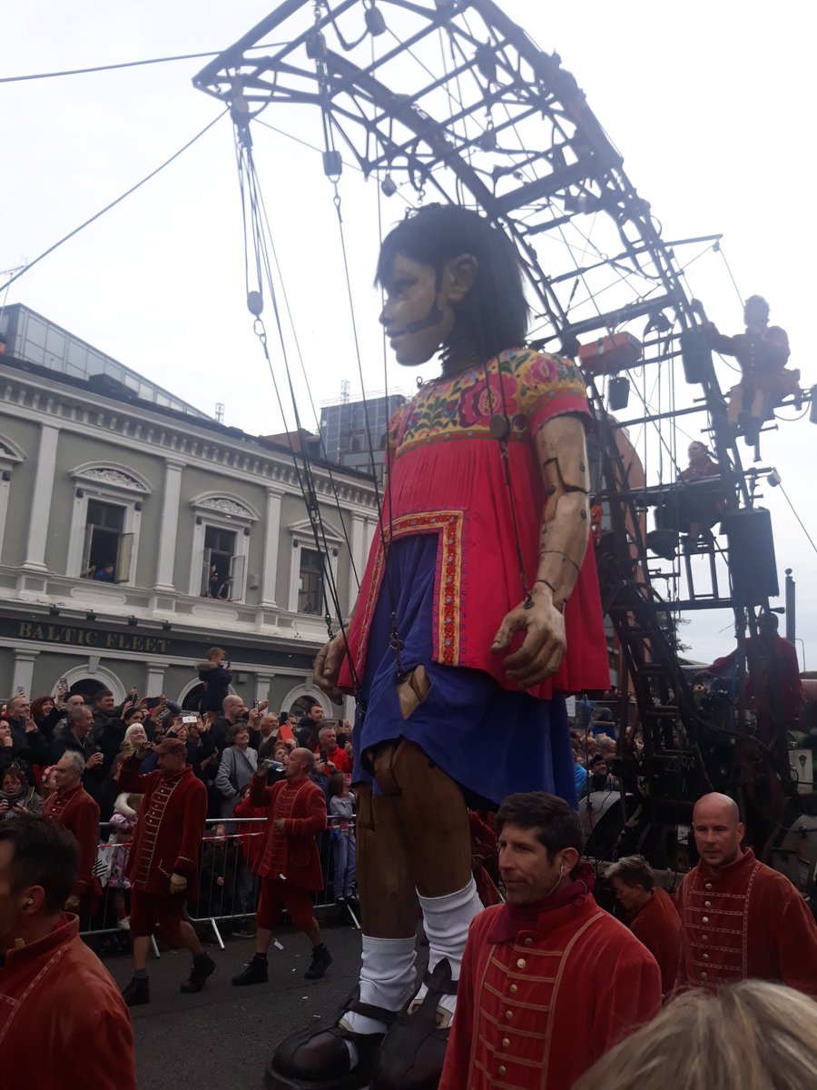 chestnutmeats's tweet photo. A wonderful afternoon with the #liverpoolgiants #giantspectacle #familydayout https://t.co/uuJRYaqHab