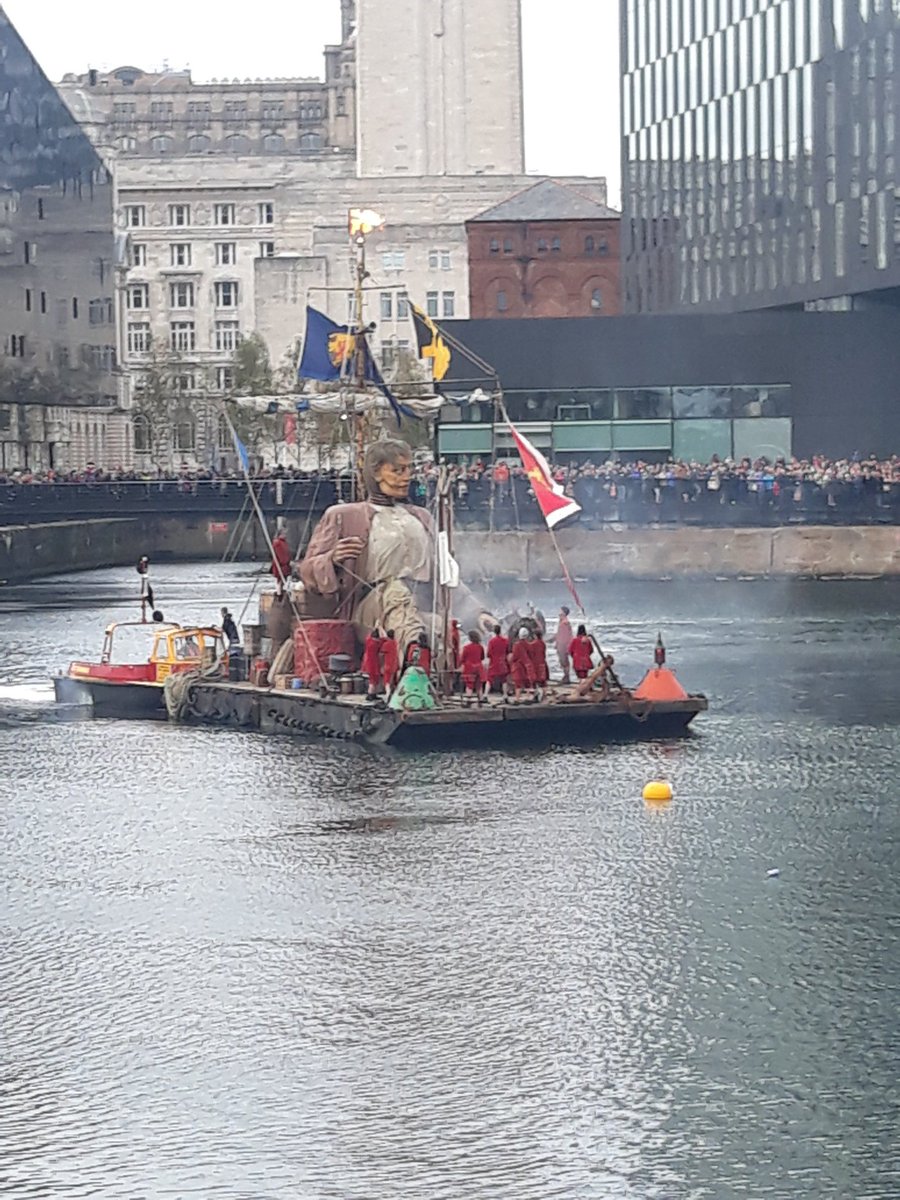 chestnutmeats's tweet photo. A wonderful afternoon with the #liverpoolgiants #giantspectacle #familydayout https://t.co/uuJRYaqHab