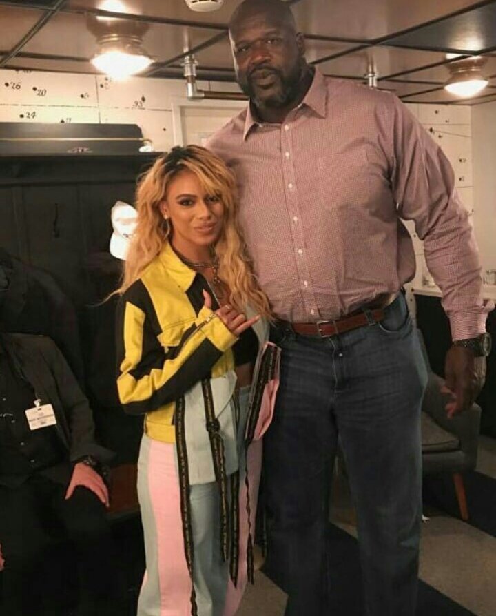 Harmoni93693723's tweet photo. 👏👏👏 @dinahjane97 
@tydollasign @MARCEBASSY 
👑 #Dinahsty #DinahonFallon #DinahJaneOnFallon #FallonTonight @jimmyfallon @FallonTonight https://t.co/GWMSa7yN4l