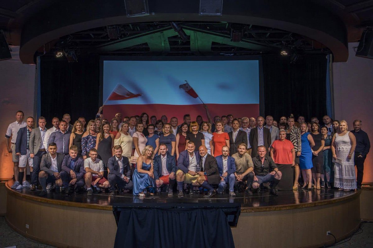 fallacher's tweet photo. Congratulations to @Orange_Polska customer care champions team 🇵🇱 !  Proud of all sales and care team engagement every day to deliver unmatchable customer experience #Orange #customer #Champions ! #OCC2018 #proudCEO https://t.co/j7jvKjugEr