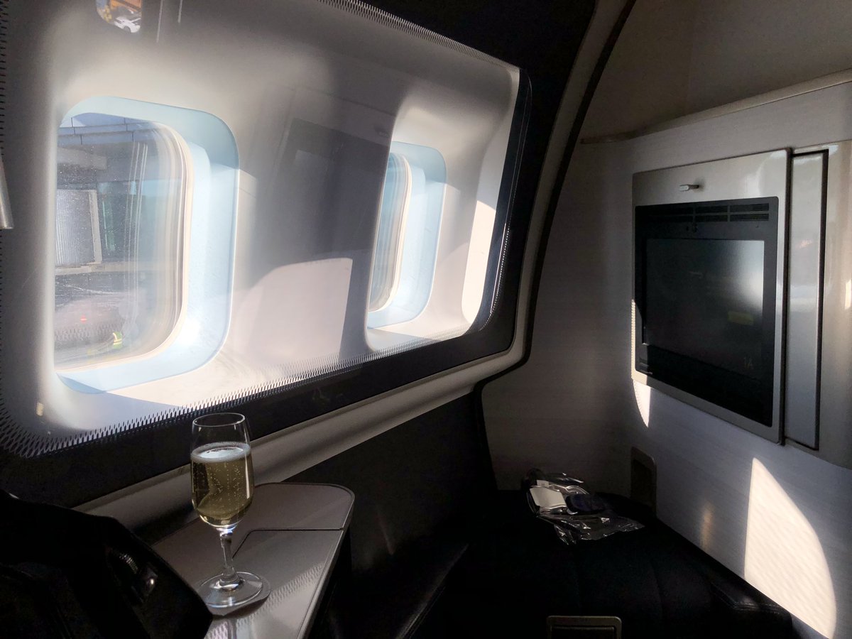 AndySW9's tweet image. Pointy end of a @britishairways B747. Major ✅ off the travel list 🛫