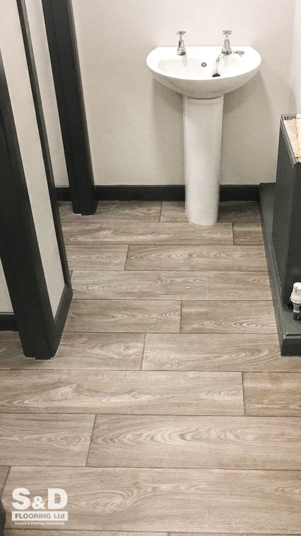 SandDFlooring's tweet photo. Exceptional installation of @TarkettUK Original Timber by the #BoysinBlue. We’re loving how this cushioned floor creates an elegant and timeless feel. #WeLoveFlooring. https://t.co/udBGjITFJ4