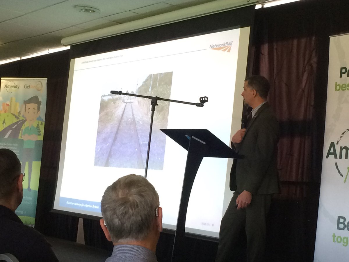 #AmenityLive18 Neil Strong ⁦<a href="/networkrail/">Network Rail</a>⁩ ⁦<a href="/AmenityForum/">Amenity Forum</a>⁩ about challenges &amp; opportunities  - A view from the track side