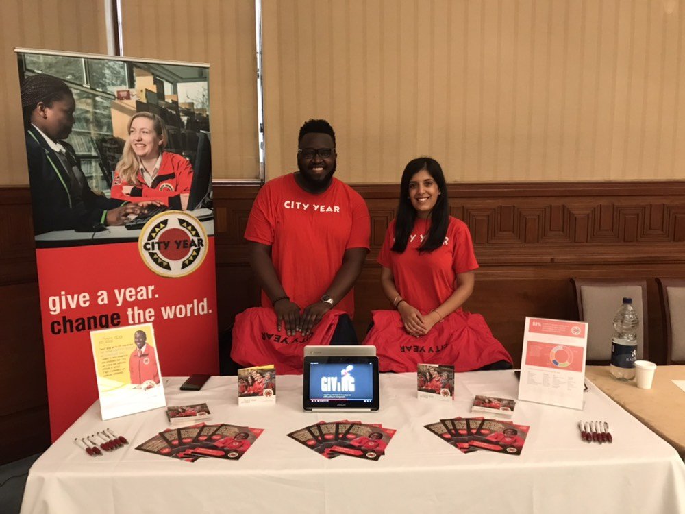 CityYearUK's tweet photo. Our Recruitment team are at the @UoLondon #LondonGradFair today- come find us to hear about about our Leadership Development Programme, where you #GiveAYear to close the education attainment gap and develop your professional and personal skills! #CYEvents #BeTheChange https://t.co/YpdVIidkWS