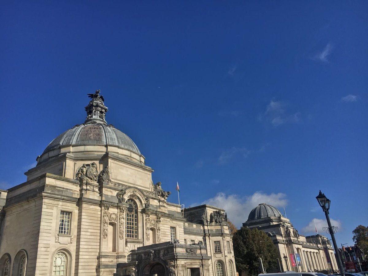 LifeatBDO's tweet photo. It's clear skies at @cardiffuni today πβοΈ Come and say hello and find out about the #BDOGraduateProgramme! We're here until 3pm #CareersFair @CardiffCareers @cardiffstudents @StudentlifeCU https://t.co/sWUEbkUWQE
