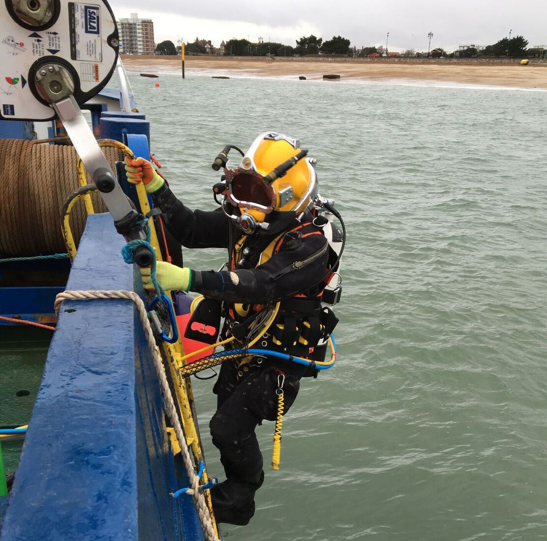 Harken_SandR's tweet photo. Harken Industrial will be presenting at the Association of Diving Contractors (ADC) AGM on November 6th - 7th in Birmingham, UK. Find out more: https://t.co/Jb4UuR70mJ #HarkenIndustrial #AssociationofDivingContrators #ADC #CommercialDiving #SaferAtSea #SafetyAtSea #Diving https://t.co/ibONT1YCGV