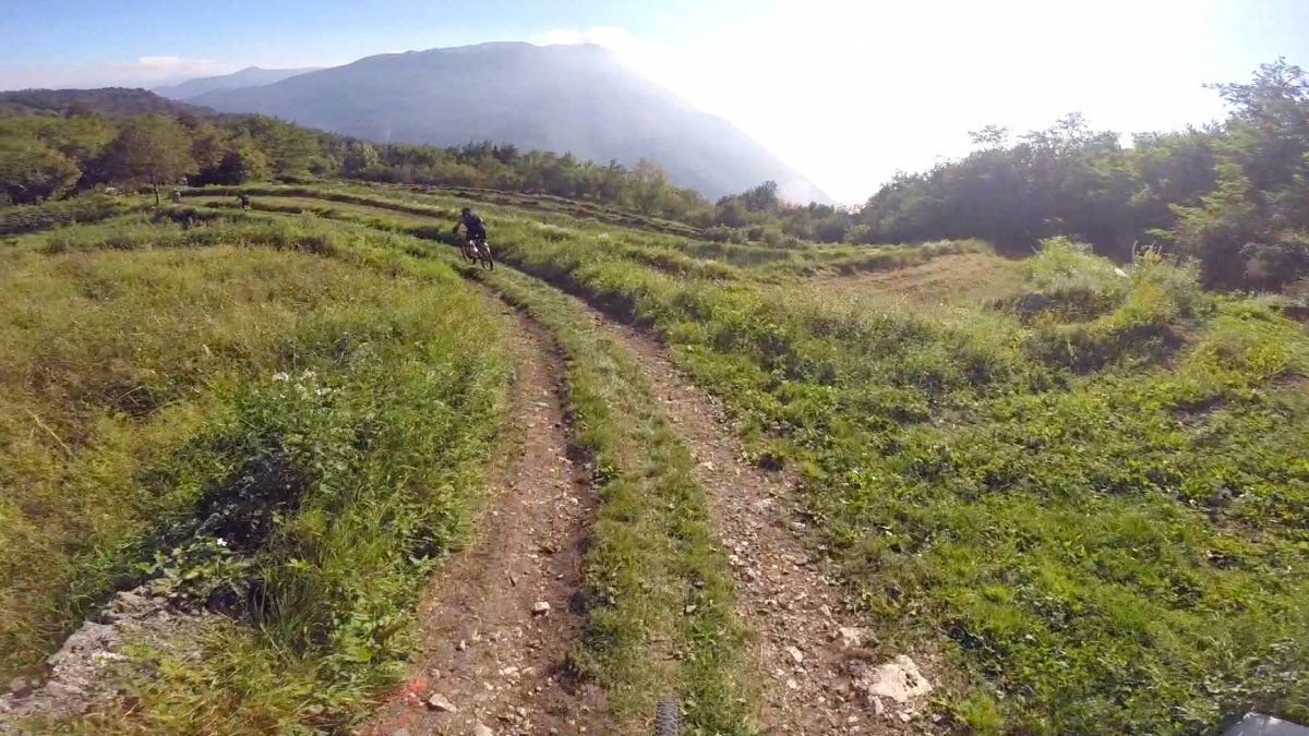 outsidemagazine's tweet photo. What's it like to bike around Italy's largest lake? Let us show you. https://t.co/gnp28K3wYf https://t.co/bL9TO4luay