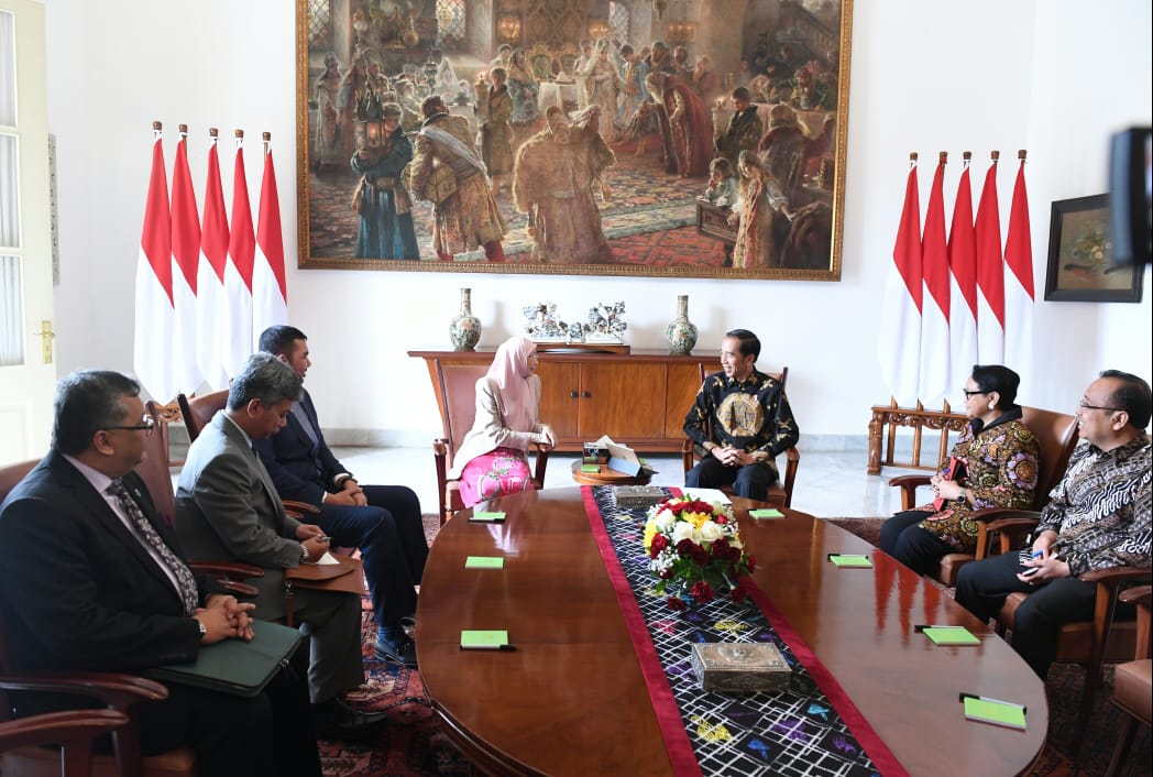 Protection of Indonesian workers and education for their children took center stage in discussions between President <a href="/Jokowi/">Joko Widodo</a> and Deputy PM Malaysia, Dato' Seri Wan Azizah Ismail, at Istana Bogor this morning (9/10)