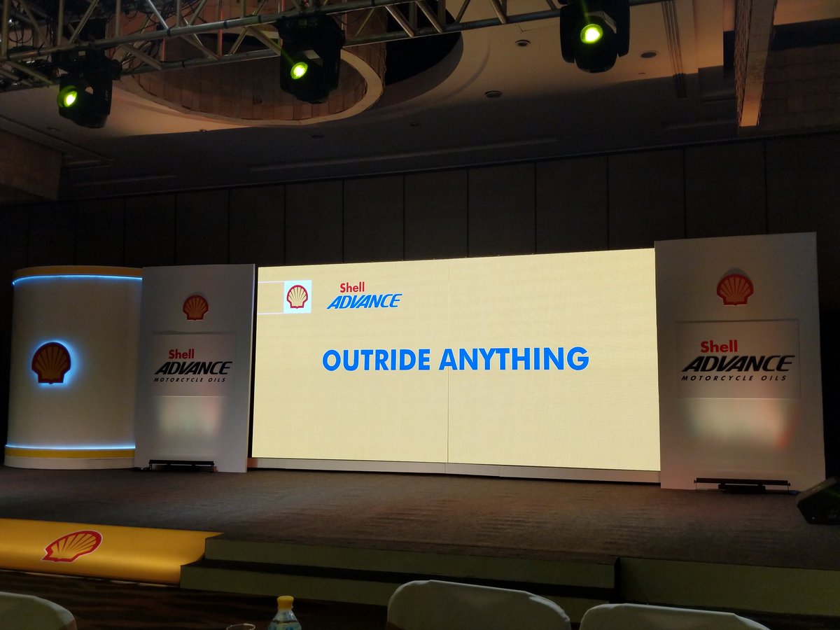 News18Auto's tweet image. We are at the launch of the @Shell_India #ShellAdvance AX7 10W-30 in India. They say it is made for high performance motorcycle that let's you #OutrideAnything. Watch this space for updates.