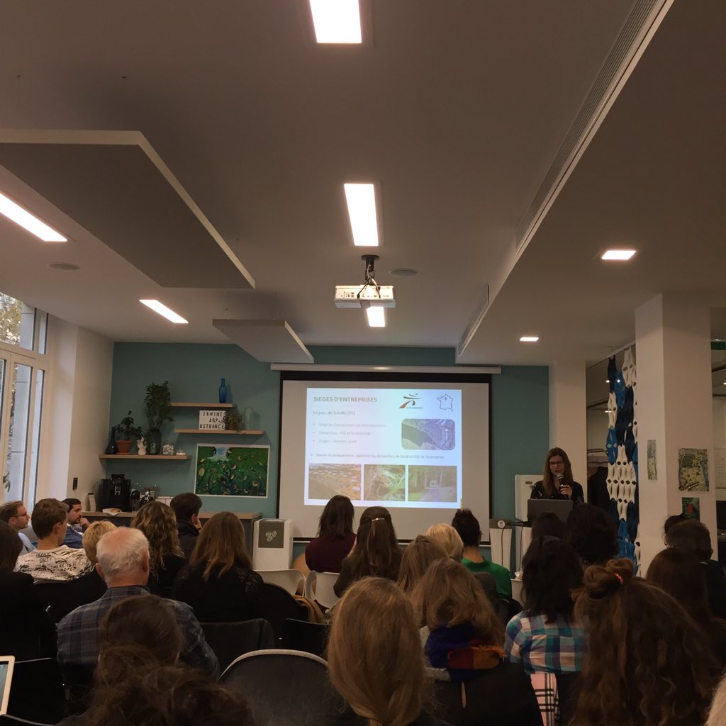 smartappsFR's tweet photo. Des #app @LeJardinNum pour tous : collectivités territoriales ou sièges d'entreprises comme ici "Jardins de Tréville" pour @mousquetairesfr ou "Jardins de Challenger" pour @Bouygues_C #biodiversité https://t.co/0VtDHnlNlT