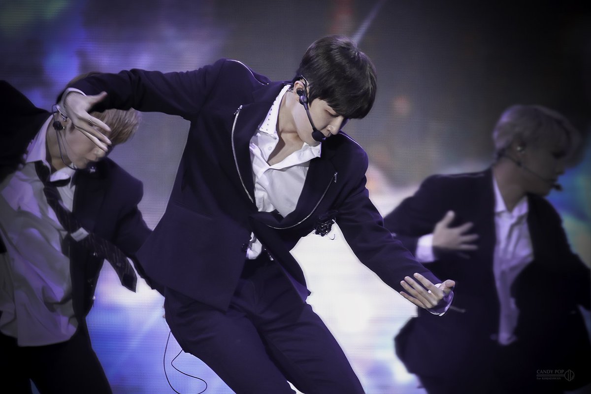 CandyPop0527's tweet photo. Shine like the whole universe is yours. ✨

#김재환 #KIMJAEHWAN #WANNAONE https://t.co/phWqt5g3Si