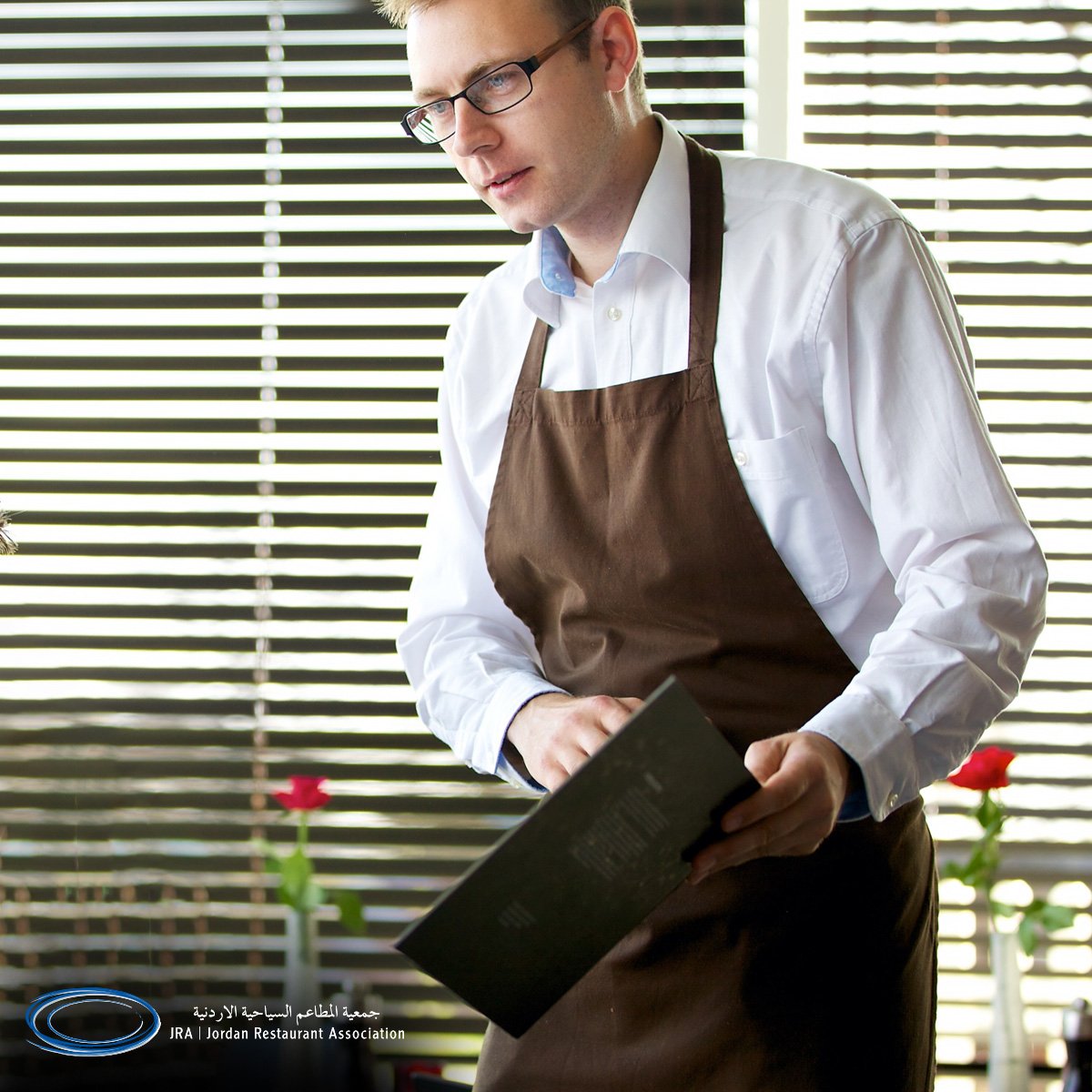 هل تقوم باقتراح الأطباق الخاصة اليومية على الزبائن؟
#جمعية_المطاعم_السياحية #المطاعم_السياحية #حب_الأردن