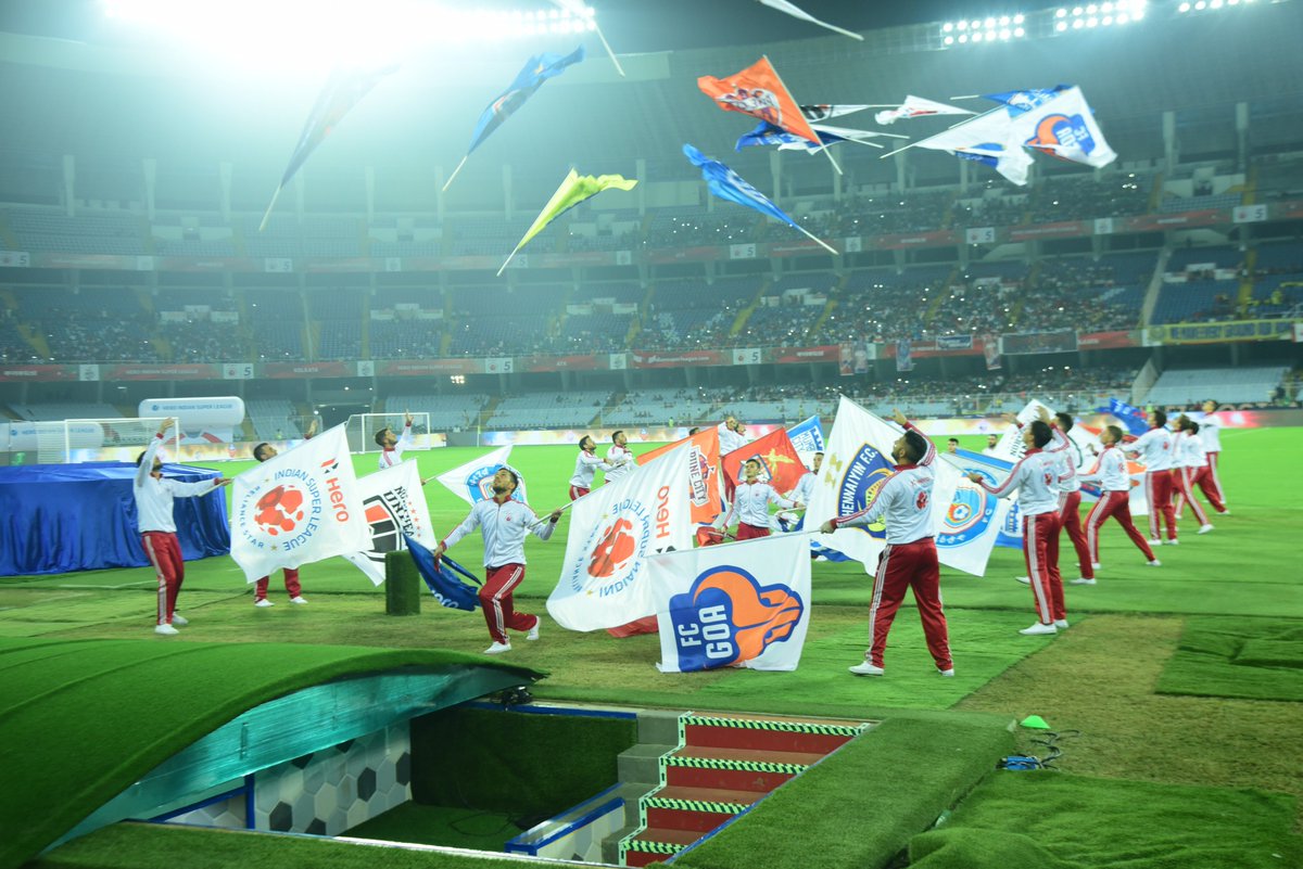 showtime_group's tweet photo. Hero Indian Super League 2018 "Opening Ceremony"; A fan-tastic moment and a huge success - curated by @showtime_group in Kolkata on 29th Sep'18. #AbhishekBachchan #HimaDas #NitaAmbani #HeroISL #FanBannaPadega #LetsFootball #itsShowtime #itsAlwaysShowtime #ShowtimeHappiness https://t.co/Z9a5j72uSO