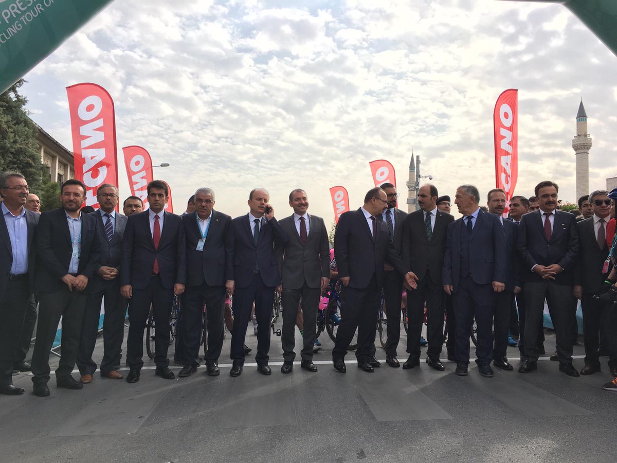 tourofturkiye's tweet photo. 🇹🇷 54. Cumhurbaşkanlığı Bisiklet Turu Konya'da başladı! #Tur2018 #tourofturkey #Konya #stages #etap #Cycling #team #Turkey
🇬🇧54th Presidential Cycling Tour Of Turkey has just started! https://t.co/upTdJ6PTuU