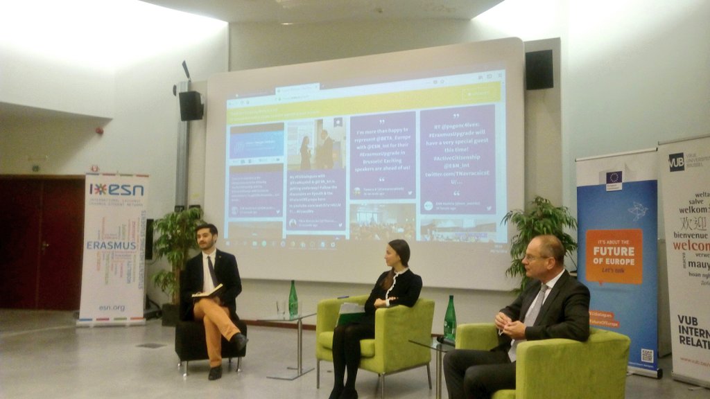 The Citizens' Dialogue has started! 💬 <a href="/ESN_Int/">ESN International</a>, @TNavracsicsEU &amp; <a href="/EvaMaydell/">Eva Maydell (Paunova)</a> will discuss #ActiveCitizenship. 🙋Watch us live on is.gd/ESNcitizensdia… and ask us question by using #EUdialogues! 📲