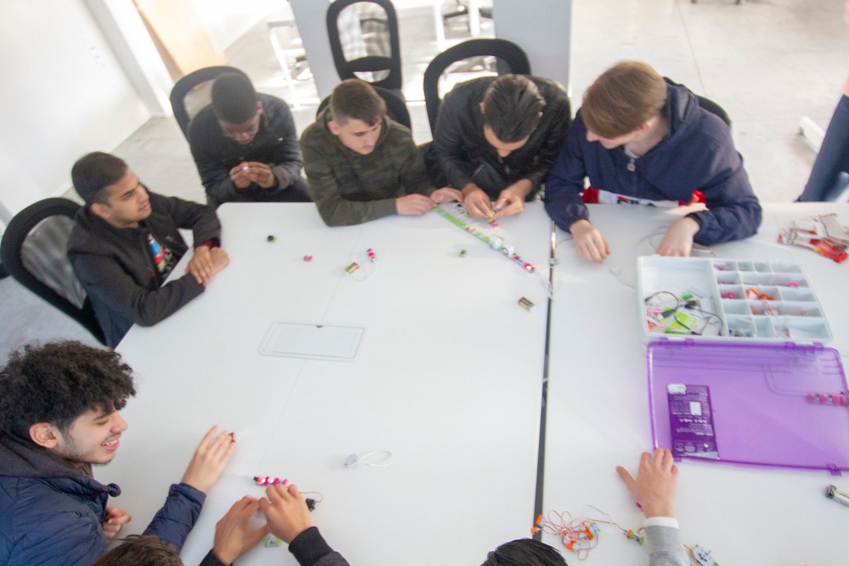 molengeek's tweet image. Tout au long de la semaine, dans le cadre de la #EuropeCodeWeek, et en partenariat avec Google Belgium nous accueillons des écoles pour créer des prototypes tech, découvrir le marketing digital et rencontrer des entrepreneurs inspirants !!
Yessss! #futureentrepreneurs