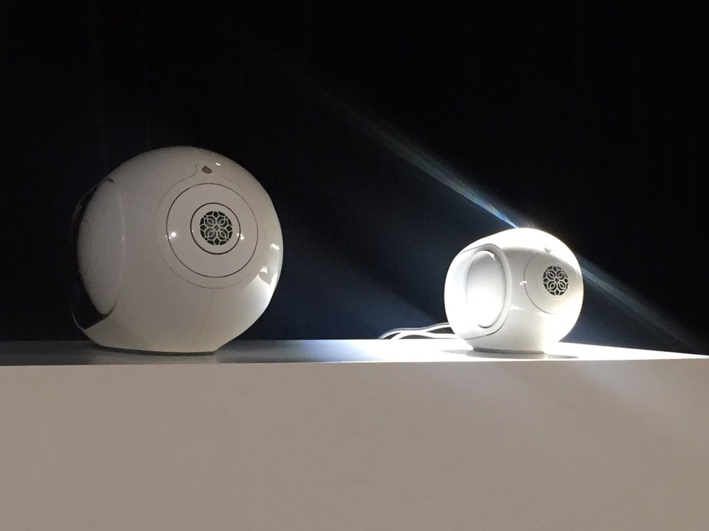 LifeandStyle_fr's tweet photo. #Devialet - Phantom Reactor, une enceinte 4 fois plus petite que la Phantom pour le prix de 990€ 🎼 https://t.co/USRc0PJZEz