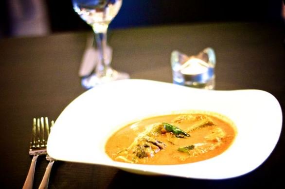 WOWalesOnline's tweet image. Who DOESN'T love a #curry? Vegan, veggie and meat-lovers can find something they'd love at some of Cardiff's Indian restaurants... 20 top dishes right here: bit.ly/2RyuWHP