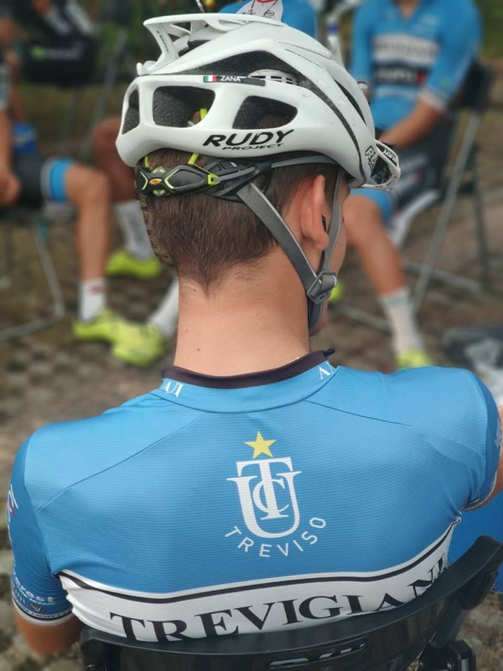 Pronti a sfoggiare per l'ultima volta nel corso della stagione 2018 questa prestigiosa maglia. Oggi siamo in gara alla #TreValliVaresine! #TrevigianiPhonix
