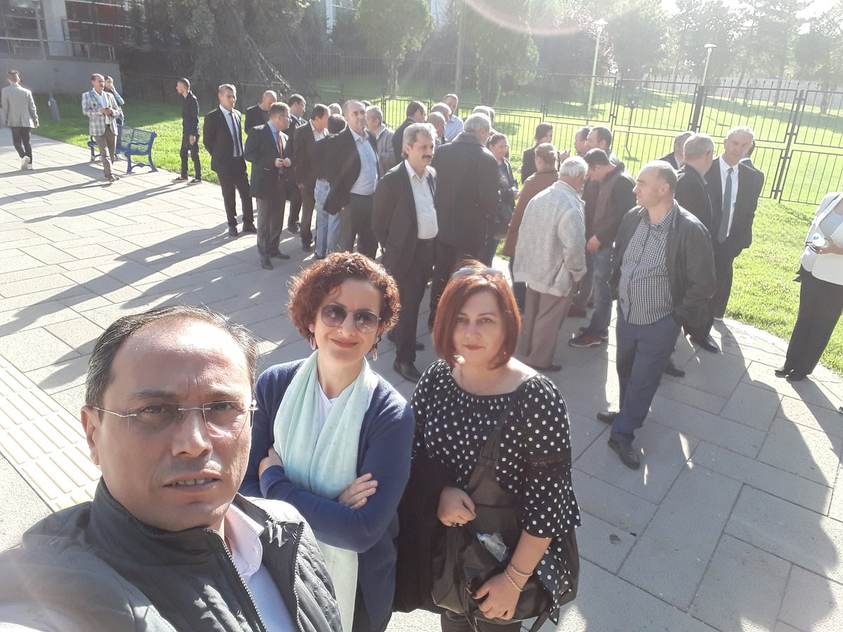 #EmeklilikteYaşaTakılanlar 
Twitter Grup Başkanımız 
Sayın <a href="/_EmiNe_K__/">𝐄𝐦𝐢𝐍𝐞 🇹🇷</a> ve 
Mücadeleci arkadaşımız 
Sayın <a href="/miragest/">MirageH NeMutluTürkümDiyene</a> Hanım 
Meclis'de mücadeleye devam ediyor..
Dün çok verimli geçti,
Umarız bugün çok daha verimli olur👍🏿👍🏿
EYT ye emeği geçen tüm arkadaşlarımız Sizlere minnettarız🙏🏻