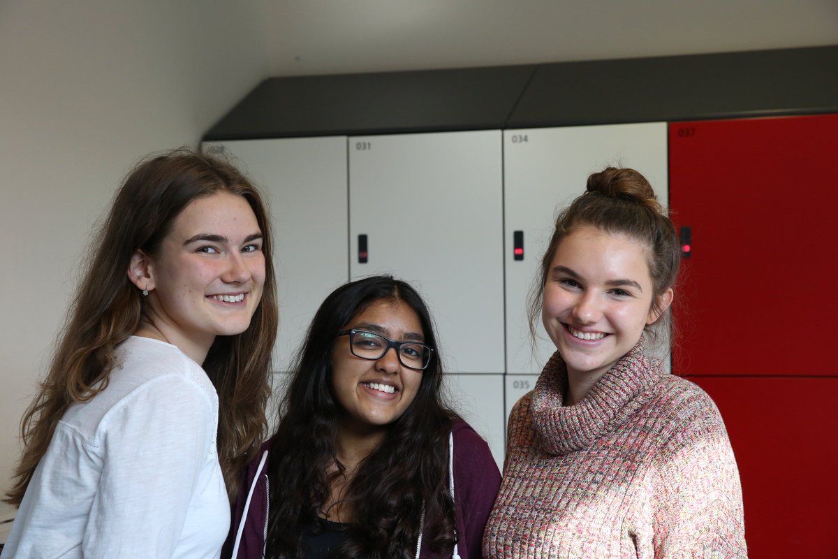 There's more to BSB than just the classroom! Students often remark that our school feels more like an extended family. We are proud BSB is a place where everyone can feel comfortable.👨‍🎓