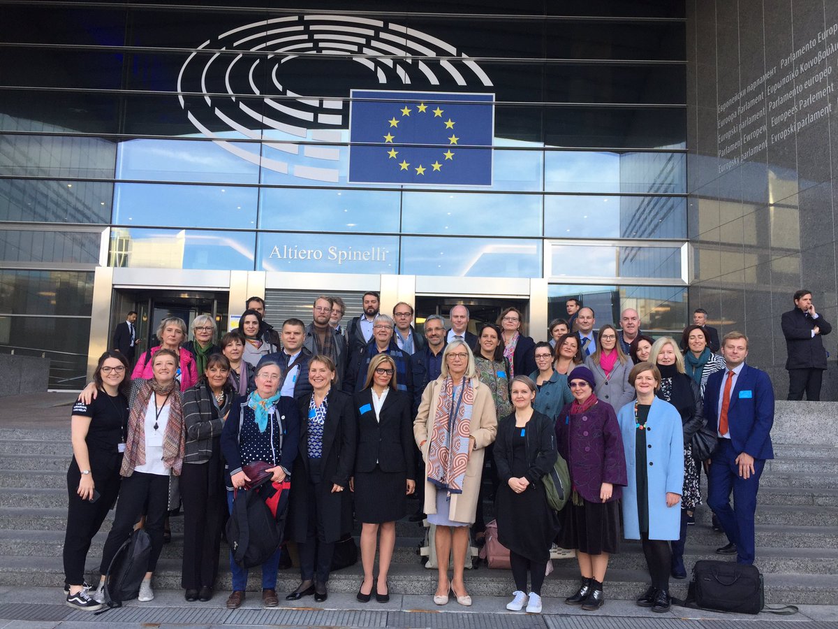 ilonadkish's tweet image. Is the @Europarl_EN ready for a librarian takeover?! #GenerationCode @CodeWeekEU @LibrariesEU