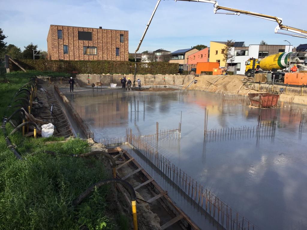 Stort #keldervloer parkeergarage. 18 #appartementen plan #September.