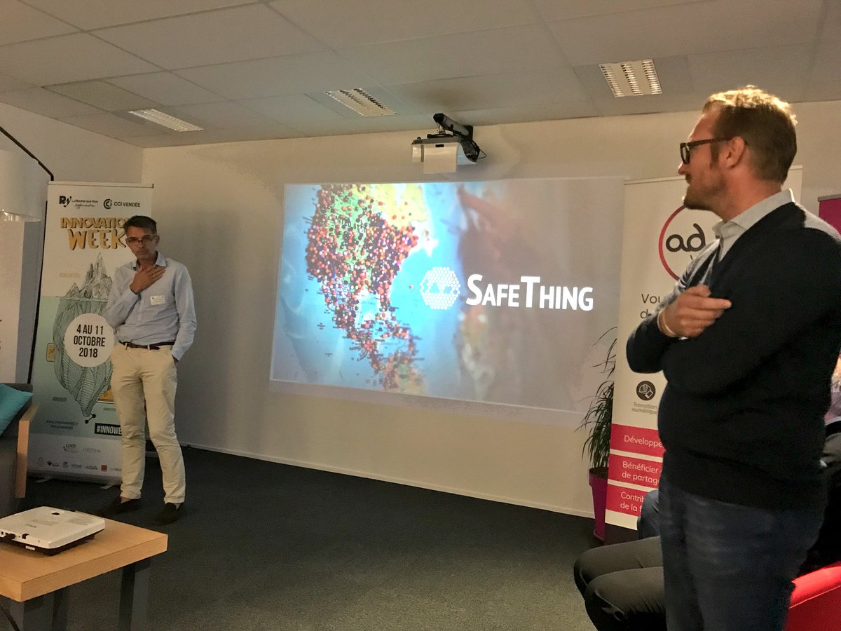 emmanuelchopot's tweet photo. Dans le cadre de l’@InnoWeek85, @adnouest recevait lundi 8 octobre à la @Loconumerique , 4 pépites numériques du territoire : #CheckandGo @ClocksAndWings @Safething_team @NowegoApp Merci aux entreprises d’avoir accepté de présenter leurs projets, c’était passionnant ! https://t.co/kQ6JGp9UJs