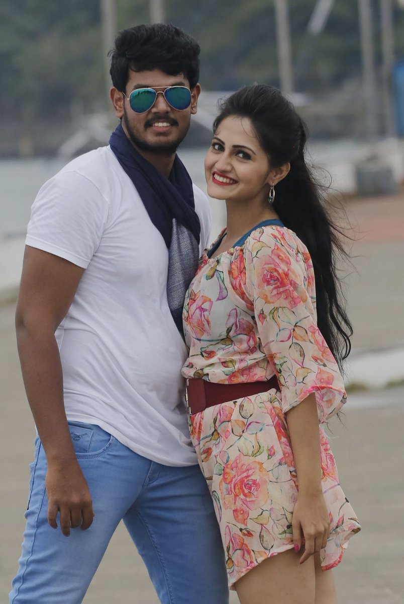 tamilstar's tweet photo. படம் ரிலீஸாகும் முன்பே ரசிகர் மன்றமா..? ; யார் இந்த கூத்தன்..? https://t.co/cqgl67jXNc

#Koothan #Koothan2DaysToGo #KoothanFromOct11th @ItsmebalzG @raana5933 @CuteSonalSingh @trendmusicsouth @fameshinewoods #NilgirisMurugan @SevenSri https://t.co/Jn3kbzkn0K