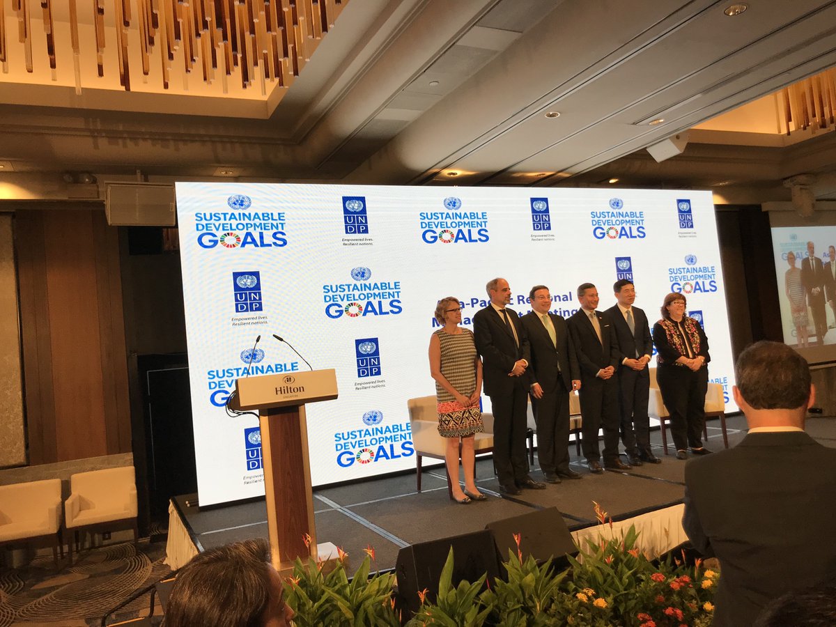 SMarinescu_UN's tweet photo. #Singapore believes in #GoodGovernance and #Multilateralism as prerequisites for sustainable development. The country's great success is owed to "hard working people led by honest and competent leaders" Minister for Foreign Affairs @VivianBala at #RMM2018 @ASteiner @HaoliangXu https://t.co/pBgRukbYy5