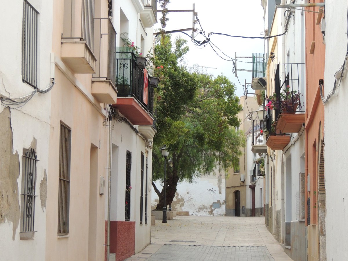 DondeVamosEva's tweet photo. @Nada_Incluido @arccultural @PenedesE @EN_Vilanova @VilanovaTurisme @camenruta @LaDaurada @Janonautas @mirutaes @BCNmoltmes ¡que preciosidad de ciudad y lo bien que lo hemos pasado, habrá que repetir con #PenedesLovers para que nos muestren más encantos de @VilanovaTurisme junto a @arccultural como el espacio de ocio @LaDaurada y las playas casi vírgenes de su costa #Garraf #NodeGarraf #Garrafturisme https://t.co/W0oLCWqTkI
