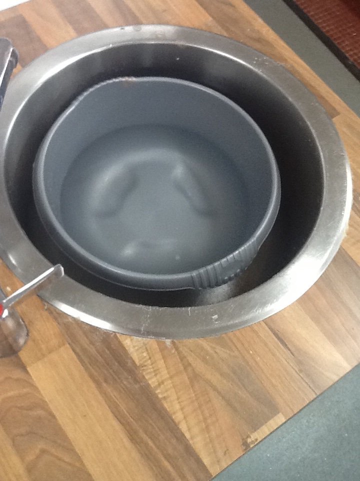 WilliamstonELC's tweet image. Taking forward from the conference freedom of clay with guidance and have slowly introduced this into nursery this week...... #everydayisalearningday #clay #differenttypes #earthy #increasingfinemotorskills