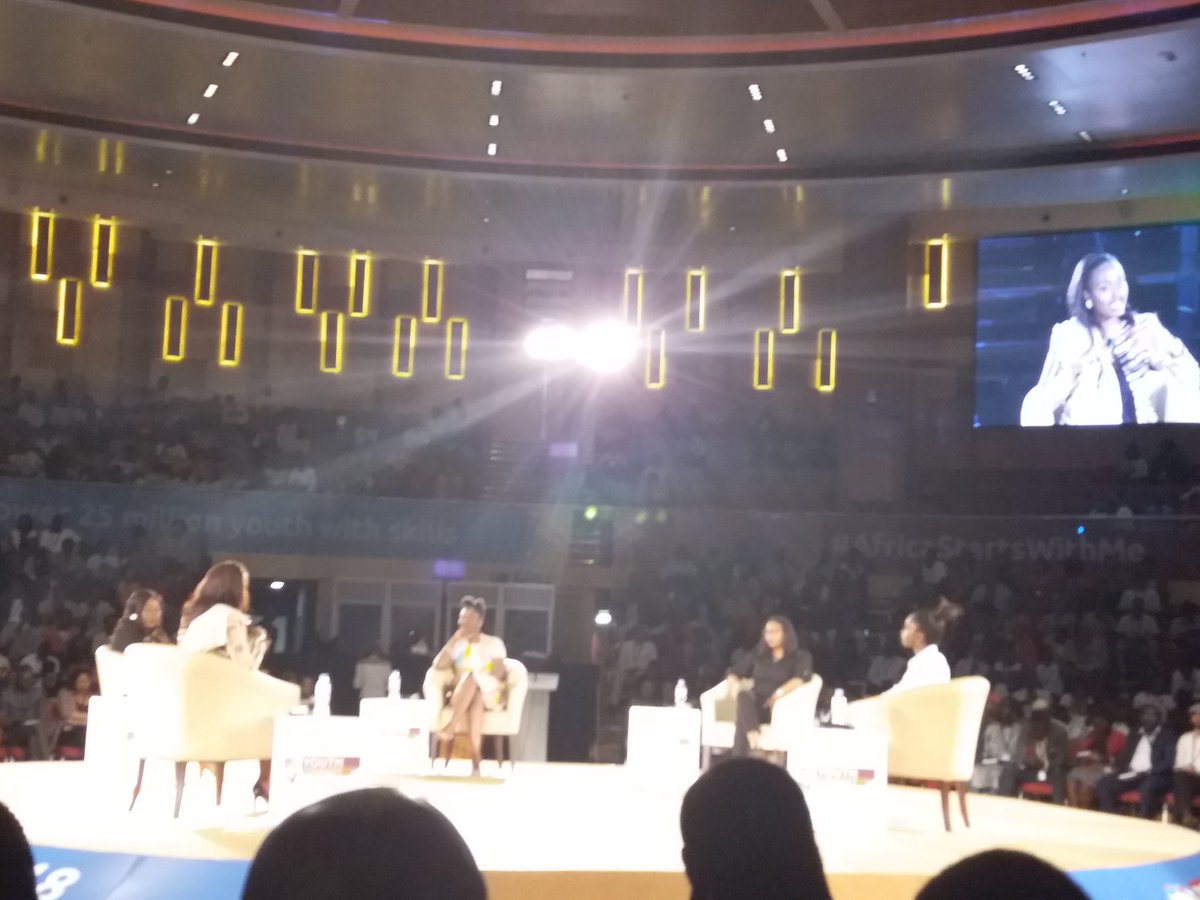 Agneaulee1's tweet photo. Achieving #Genderequality means #empoweringwomen, #Girlsconnekted session at #YCA2018. @UNVolunteers support #Genderequality in @UNV_ROWCA and @UNV_ESARO through its various partners #UN, #NGO, #SCO, #privatesector and #publisector https://t.co/hhmYSa5odM