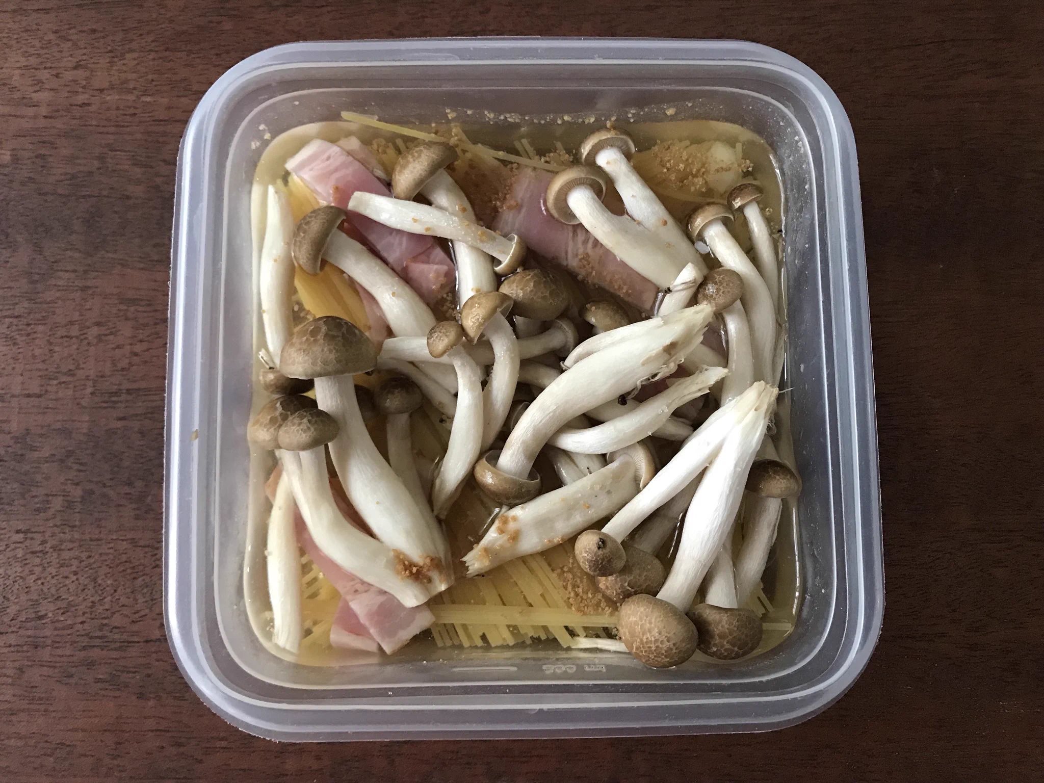 この手間でホントに！？ってほど美味しいらしいｗｗきのこのコンソメバター醤油スパのご紹介！！