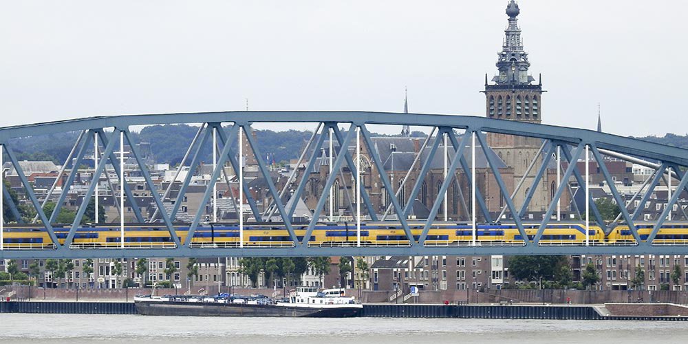 De regio Arnhem - Nijmegen én IPKW zijn genomineerd voor de ABN AMRO Circular Economy Awards. Deze prijzen halen we op 8 november graag naar de regio. De publieksstemmen tellen voor 50% mee, dus we kunnen uw hulp goed gebruiken! Meer weten > theeconomicboard.com/top-drie-circu…