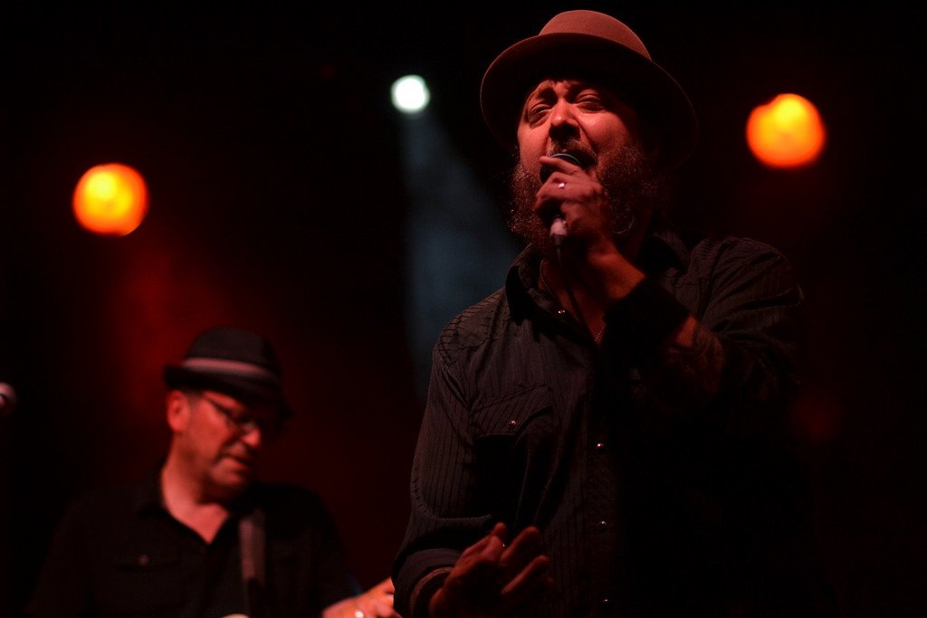 Te contamos todo (y es mucho y muy bueno) lo acontecido en la 3ª edición del #SoulvilleFestival con <a href="/julimaeso/">Julián Maeso</a> <a href="/Josh_Hoyer/">Josh Hoyer & Soul Colossal</a> y @The_Excitements
#Nodejesnuncadesorprenderte"
bit.ly/2C2hGWt