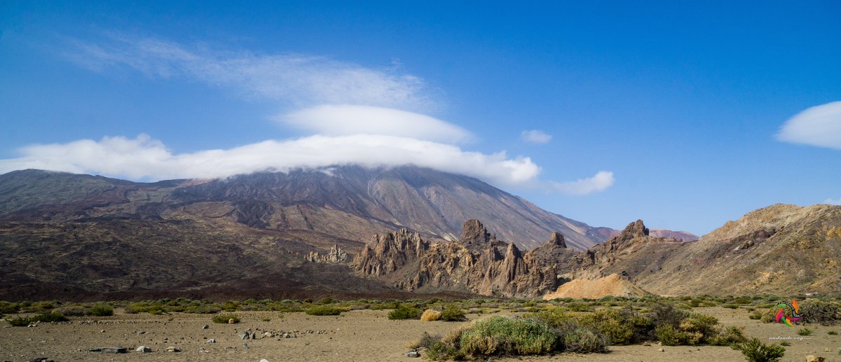 Y se formó el 'gorro'
#tenerife #trekking #hiking #hike #outdoors #landscape #teide  #photography #canaryislands #wanderlust  #nature #sky #clouds  #hikingtenerife #trekkingtenerife   #sunset #nature #snow #tenerifesenderos #heritage #paisajes #fotostenerife #IslasCanarias