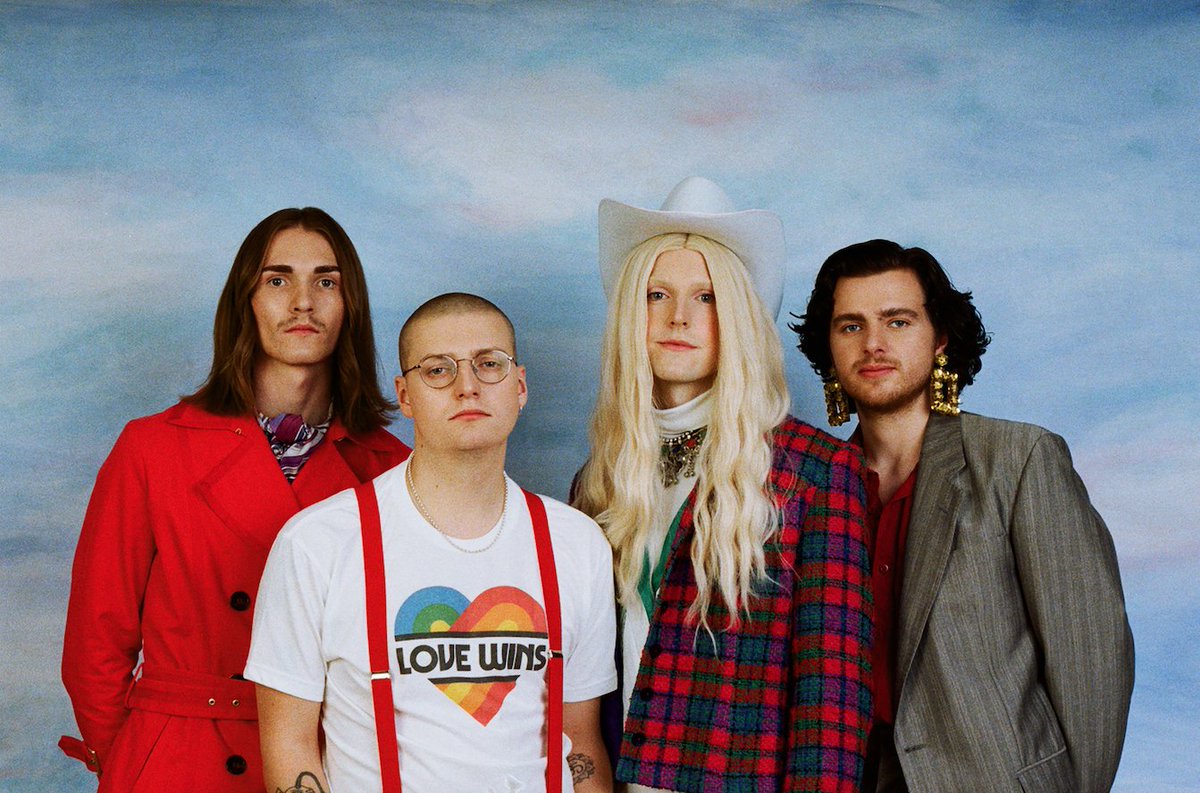diymagazine's tweet photo. 🚨 @sundarakarma are BACK! Listen to 'Illusions'. https://t.co/AFrFkxRfAj https://t.co/3gGjyoSlOS