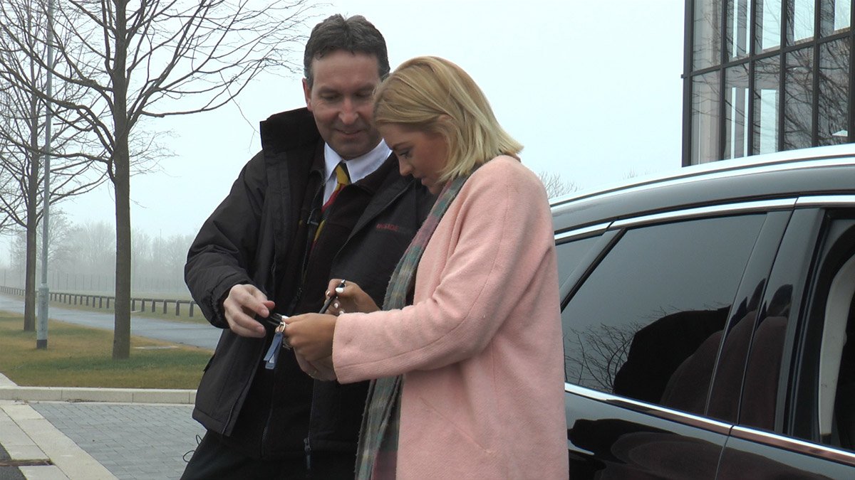 InsideTrackAuto's tweet image. The delivery and collection of #vehicles is often the most important part of the sales and marketing process. If you need #DeliveryDrivers that will personalise the delivery experience of your vehicles, then please get in touch to find out how we can help! bit.ly/2pJSP2s