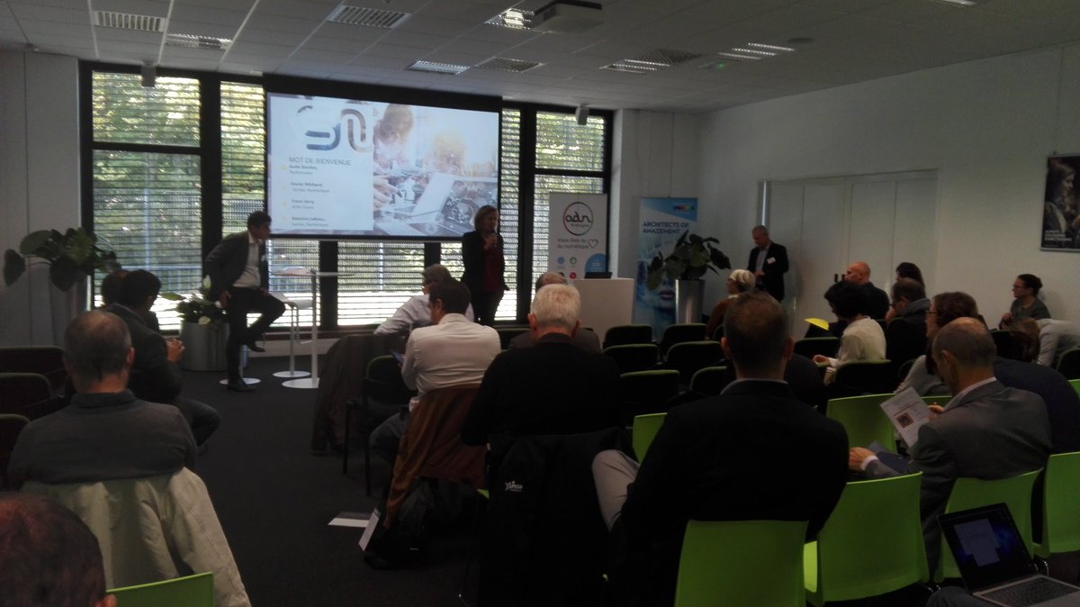 C est parti pour le @syntecnumerique tour #rennes accueilli dans la très belle enceinte de <a href="/Technicolor/">Technicolor Group</a>. A venir <a href="/franz_jarry/">Jarry Franz</a> de @adnouest pour un pitch en 2 min...