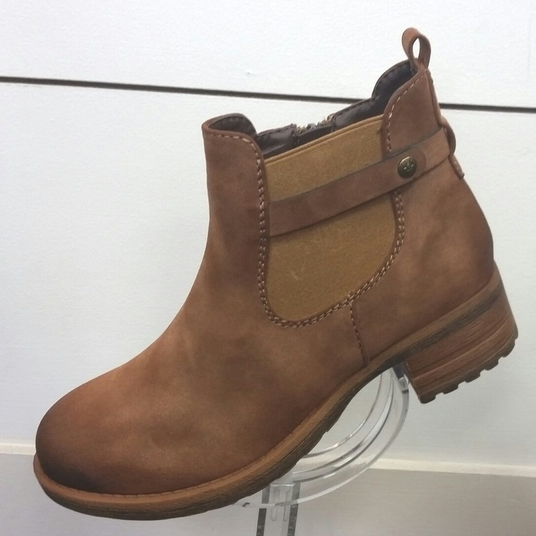 Faux suede ankle boot from Rieker.  These boots have a burnished detail on the toe area, side zip and warm fur lining. A classic casual boot. 
#Rieker #riekershoes #winterboots #casualboots #casualstyle #ladiesshoes #ladiesfootwear