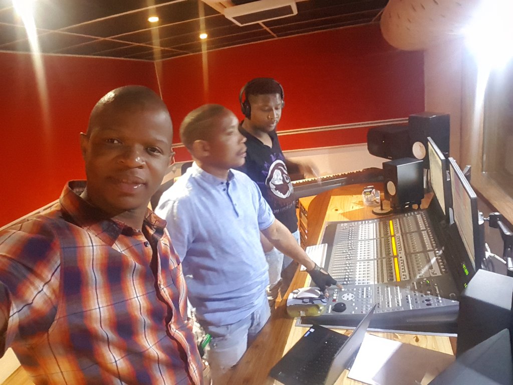 OmegaKhunou's tweet photo. Friends in Praise Post production in progress now. THE BEST IS STILL YET TO COME https://t.co/lF4Ml4M7Fj