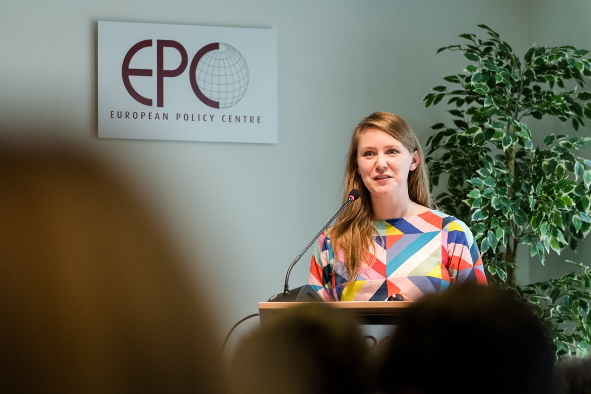 Presenting the success of <a href="/European_Heroes/">European Heroes</a> at the #AutConf18. In their videos the team has interviewed #young activists all across #Europe and drafted practical 'how-to' guides to #civic engagement. Check out more here! futurelabeurope.eu/2018/03/26/eur…