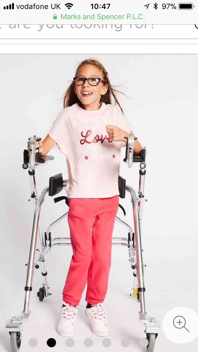 Another fab photo on the <a href="/marksandspencer/">M&S</a> website <a href="/MandS_Congleton/">M&S CongletonSF</a> @TheSundayMirror <a href="/TreeofHopeCC/">Tree of Hope</a> <a href="/boparantrust/">The Boparan Charitable Trust</a>