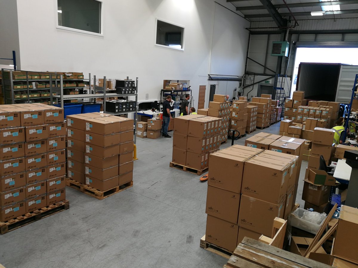 It's #ContainerTuesday today!
A great selection of @ubnt products getting offloaded,
Helping our <a href="/MSDistUK/">MS Dist</a> warehouse team unload this morning is Michael from Sales and Carl who is Head of Sales even got involved! #DreamTeam