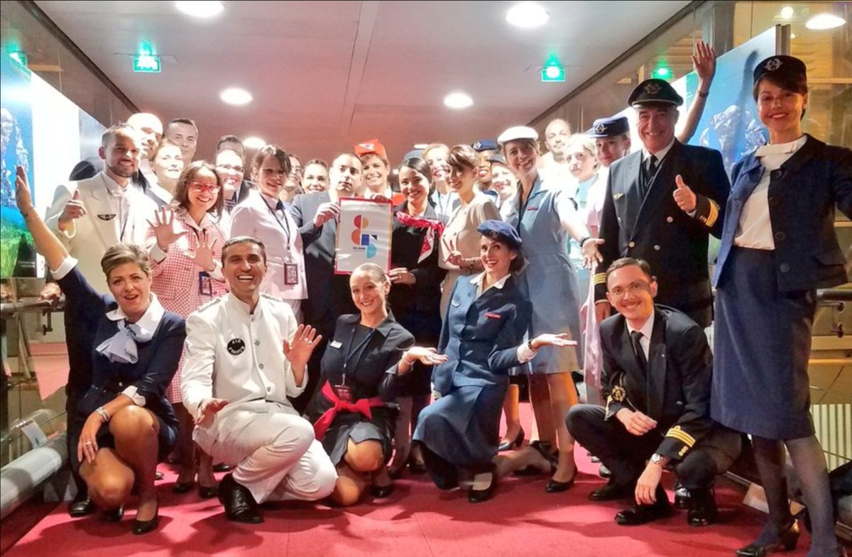 AFnewsroom's tweet photo. #85AirFrance
In NYC, Stockholm, Mexico, Paris &amp; many other places, our crews celebrated 85 years of common history &amp; shared memories with our customers ✈️🌎

Thanks to all those who made our 85th anniversary a truly special day 🥰

&amp; for more on Twitter 👉 https://t.co/pr7XxGiYSJ https://t.co/gbiCsEhEzV
