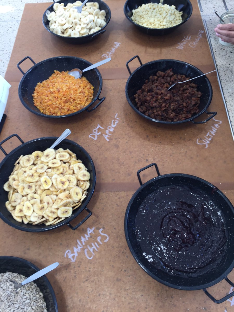 This time #porridge Army 4 mid-morning break <a href="/StMargsBushey/">St Margaret's School</a> <a href="/HolroydHowe/">Holroyd Howe</a> @AmyAkroberts  <a href="/DamianBlake4/">Damian Blake</a> <a href="/Mwent75Went/">Matthew Went</a> <a href="/Joehaji/">Joseph Haji-Hannas</a> <a href="/CarlRynsard/">Carl Rynsard</a> #fresh #healthy