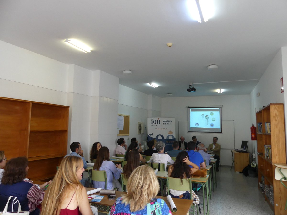 FarmaceuticosSC's tweet photo. Manuel Ángel Galván, presidente del Colegio de Farmacéuticos de Santa Cruz de Tenerife, ha sido el encargado de ofrecer esta asamblea informativa junto con el tesorero Carlos Díaz y Enrique Manescau, director técnico.

📍 Teatro Príncipe Felipe (Tegueste). https://t.co/18TMlkwEeT
